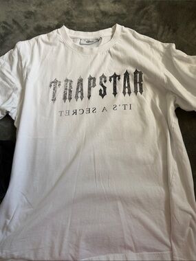 Trapstar White Short-Sleeve Graphic Tee